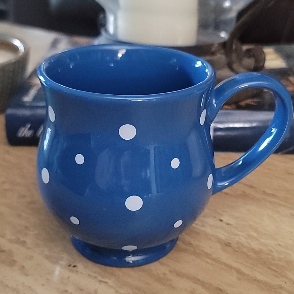 Temptations polkadot mug